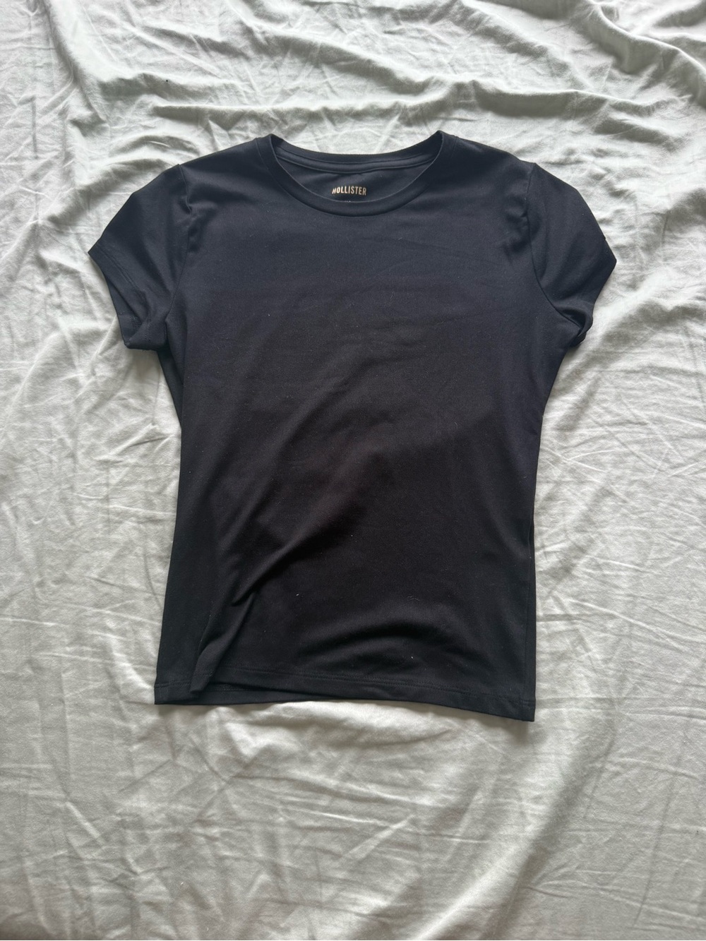 Hollister Women's Black Short Sleeve Crew Tee